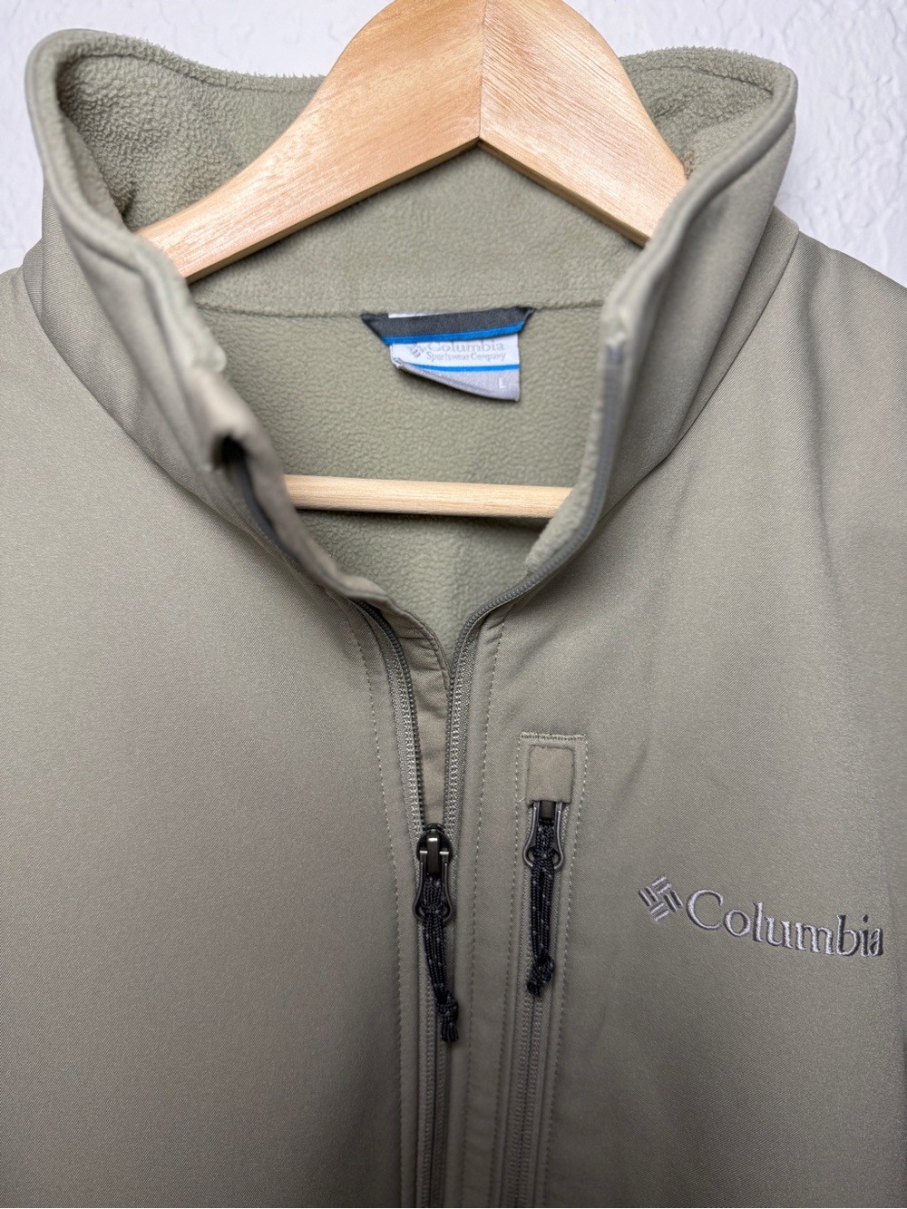Columbia Men's Light Olive Full-Zip Performance Jacket - Picture 4 of 4
